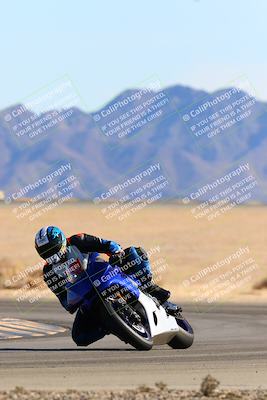 media/Jan-08-2022-SoCal Trackdays (Sat) [[1ec2777125]]/Turn 4 (1145am)/